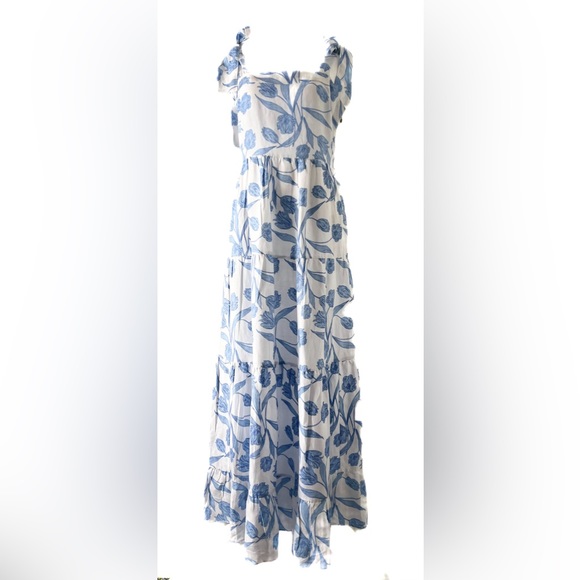 Emily McCarthy Dresses & Skirts - Emily McCarthy Bow Royalty Tulip Twist Linen Blend Maxi Dress